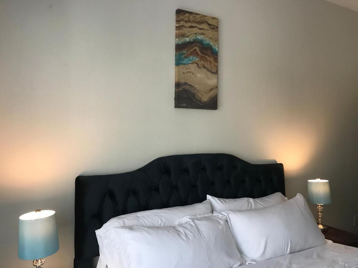 Spacious Furnished Resort Style Apartments Tomball Ruang foto