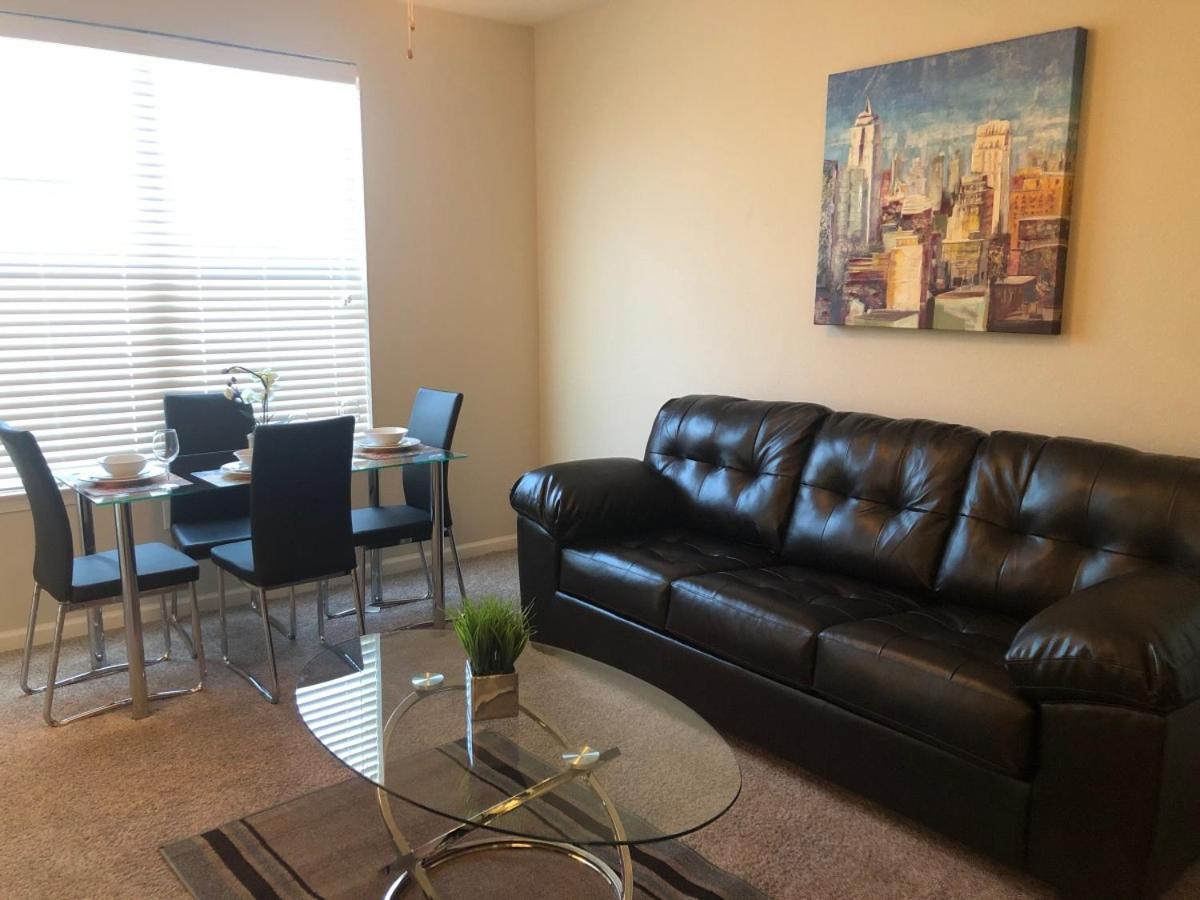Spacious Furnished Resort Style Apartments Tomball Ruang foto