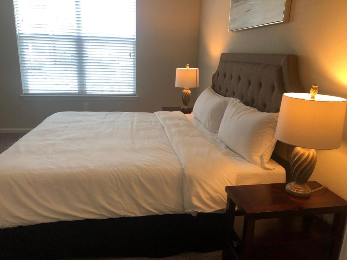 Spacious Furnished Resort Style Apartments Tomball Ruang foto