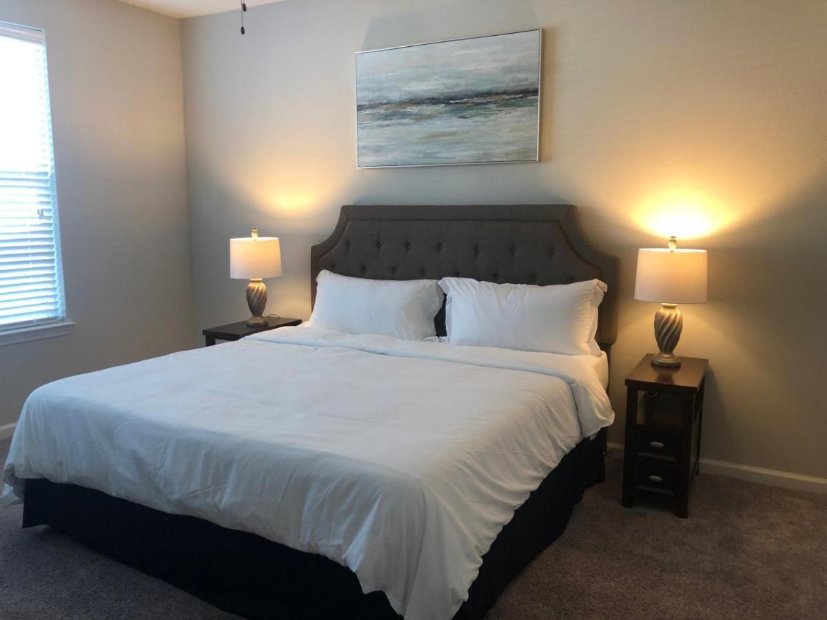 Spacious Furnished Resort Style Apartments Tomball Ruang foto