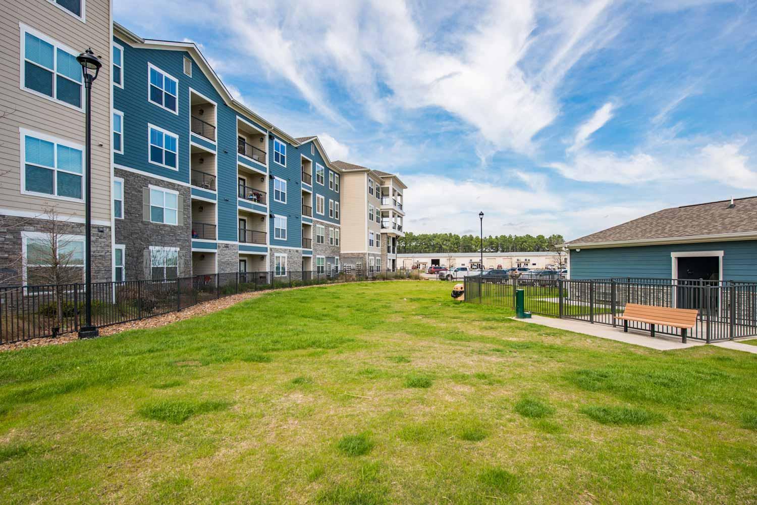 Spacious Furnished Resort Style Apartments Tomball Bagian luar foto