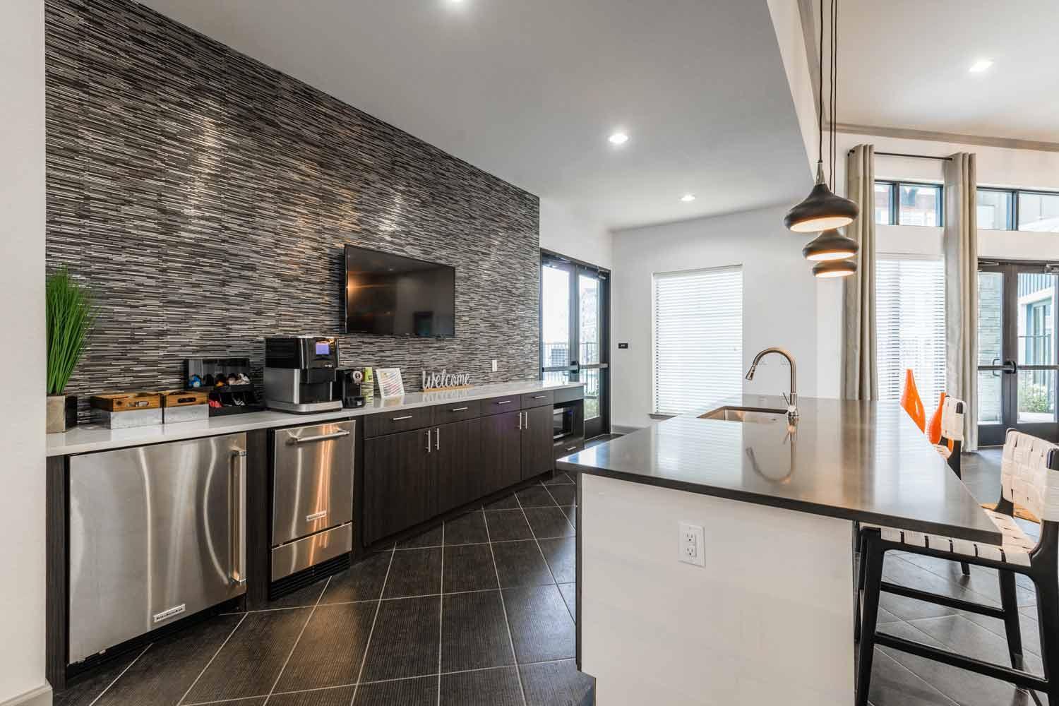 Spacious Furnished Resort Style Apartments Tomball Bagian luar foto